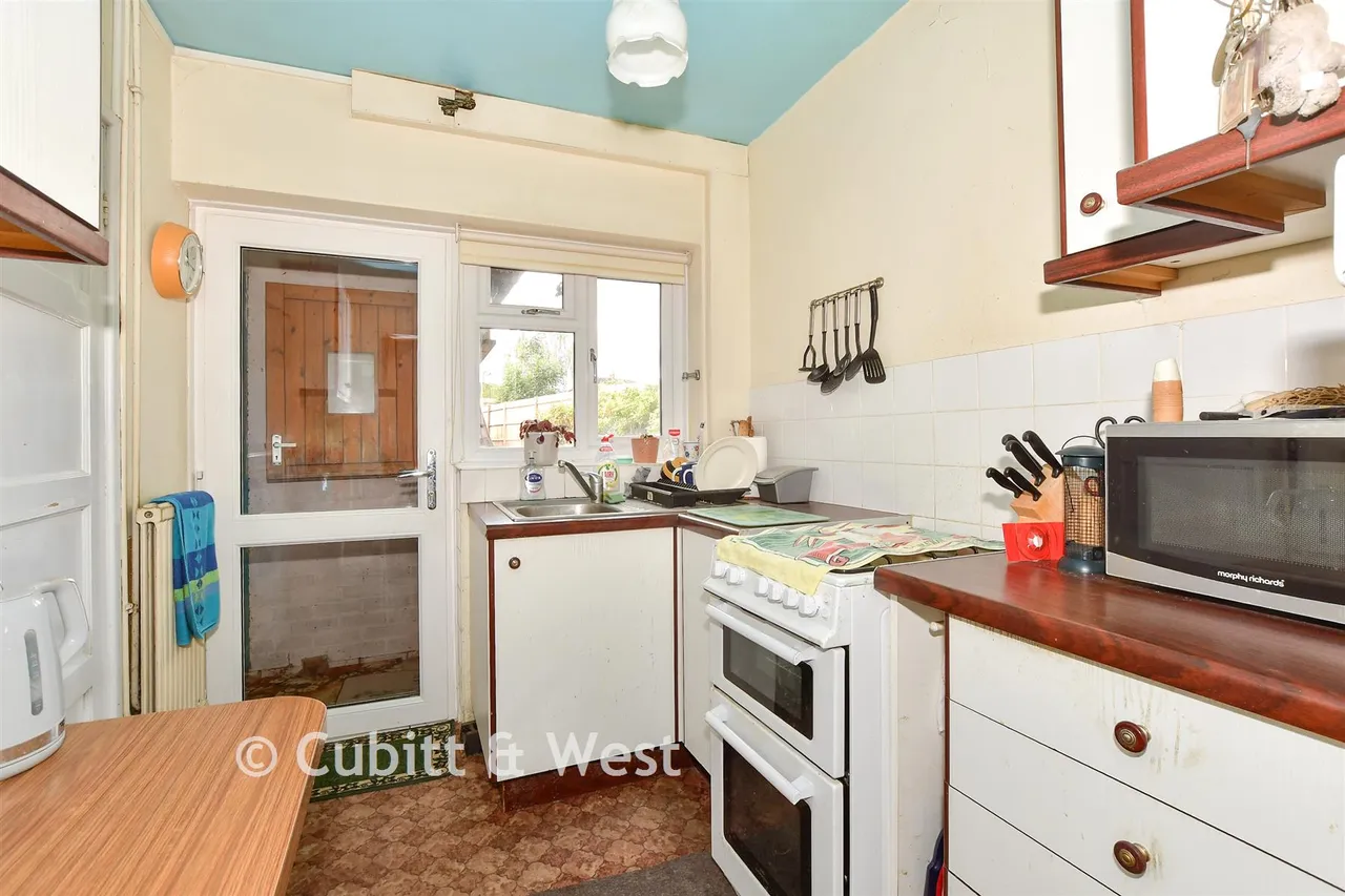 Downhurst Road, Ewhurst, GU6, photo 2