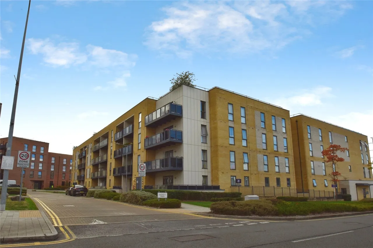 2 bed flat for sale, Handley Page Road, Barking, IG11