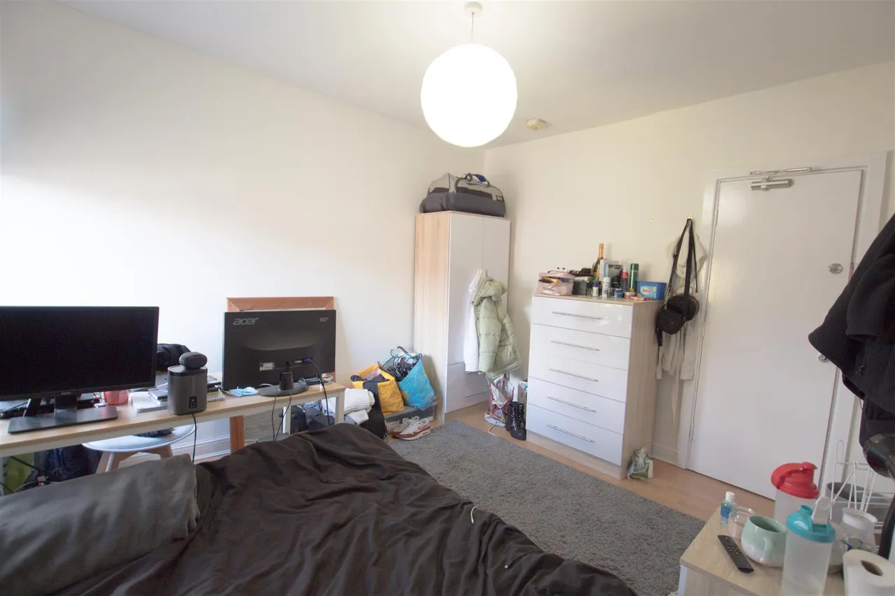 Regent Terrace, Hyde Park, LS6, photo 7