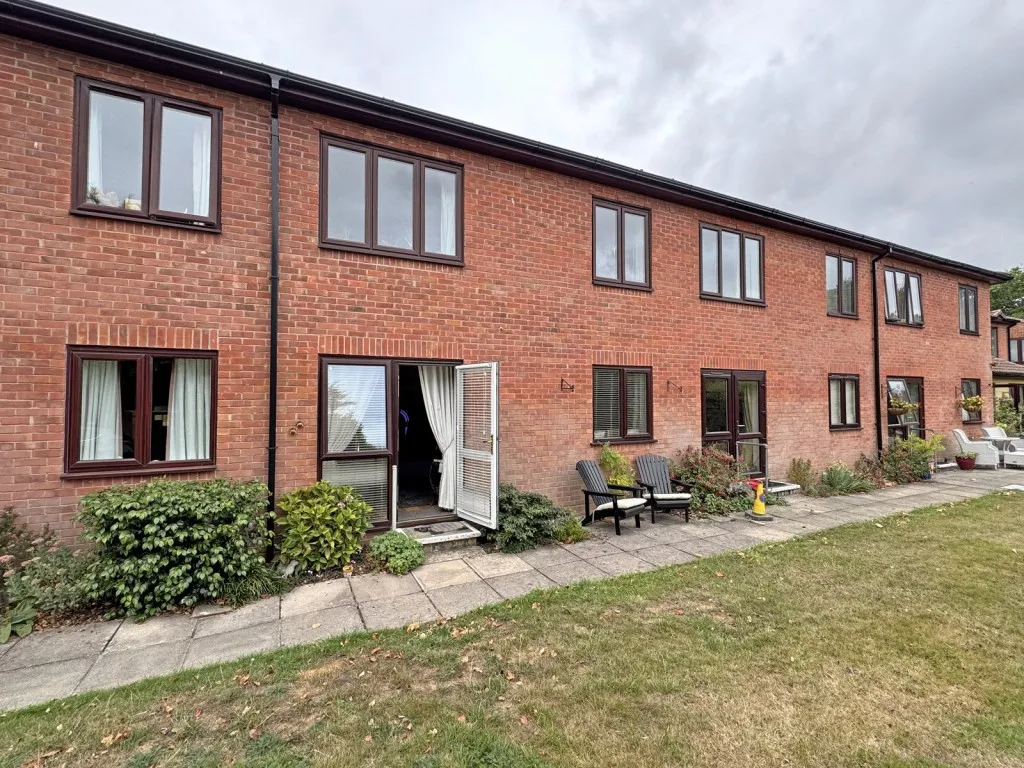 1 bed flat for sale, Brockenhurst, Hampshire
