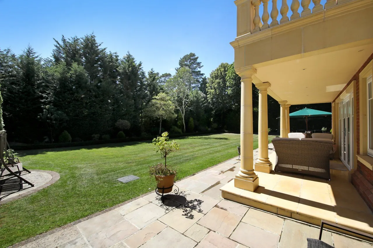 Christchurch Road, Virginia Water, GU25, photo 13