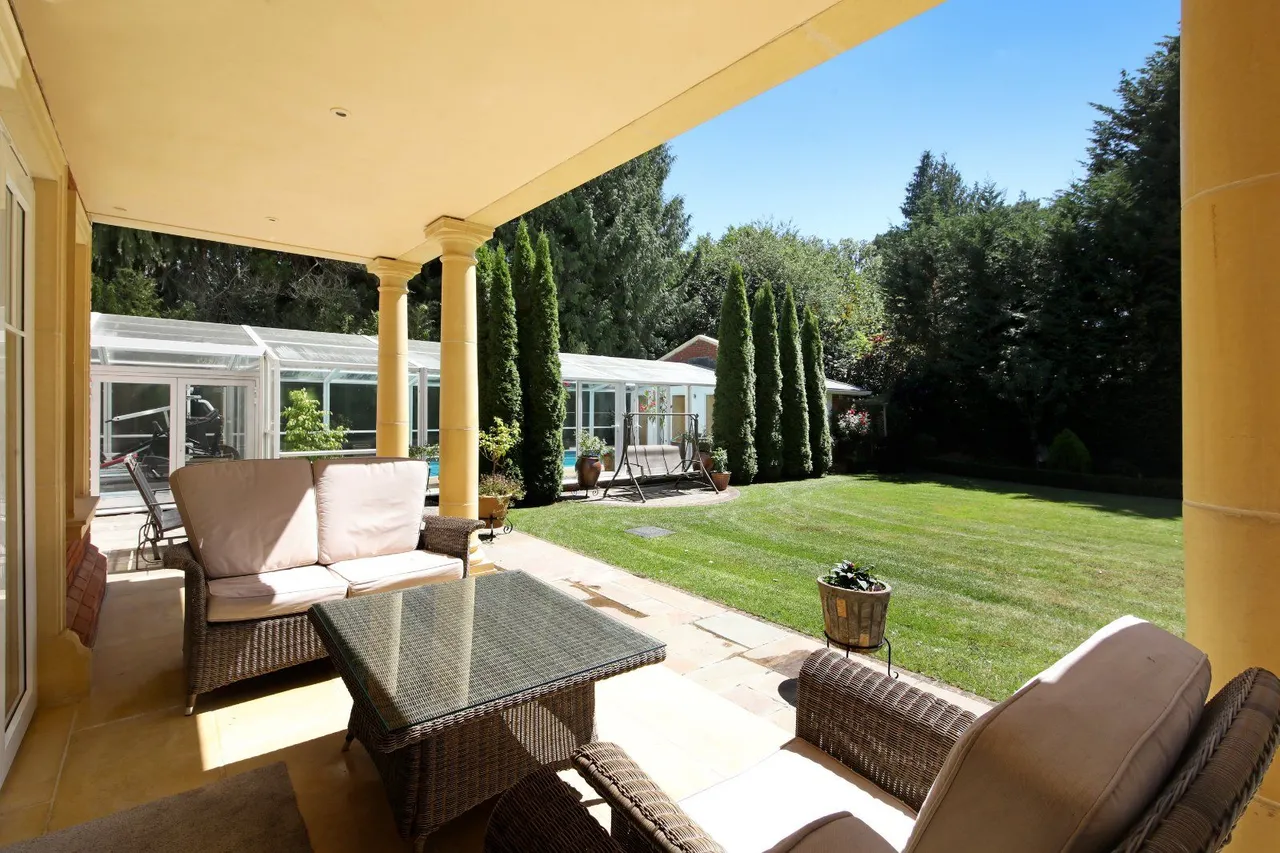 Christchurch Road, Virginia Water, GU25, photo 12