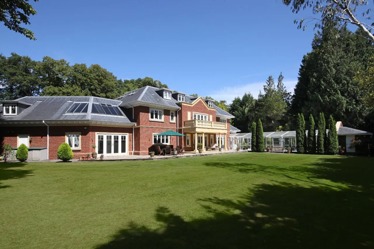 Christchurch Road, Virginia Water, GU25, photo 11