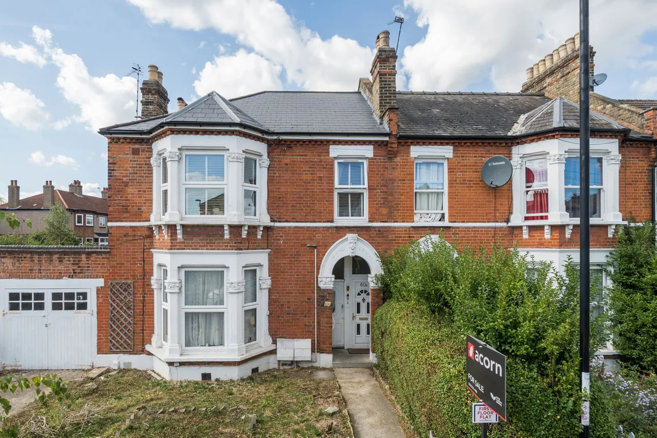 2 bed flat for sale, Birkhall Road, SE6