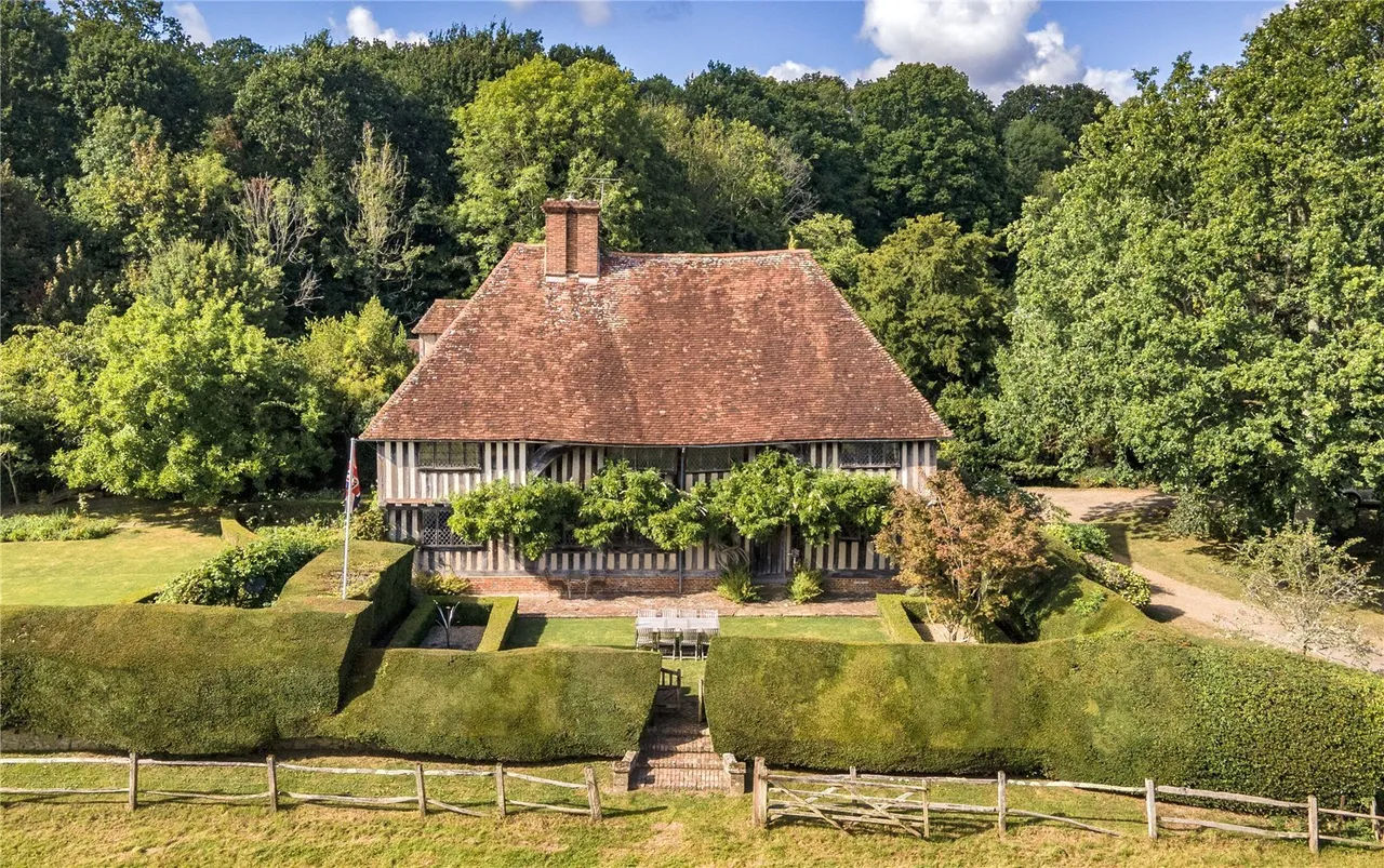 5 bed house for sale, Hinksden Road, Benenden, TN17