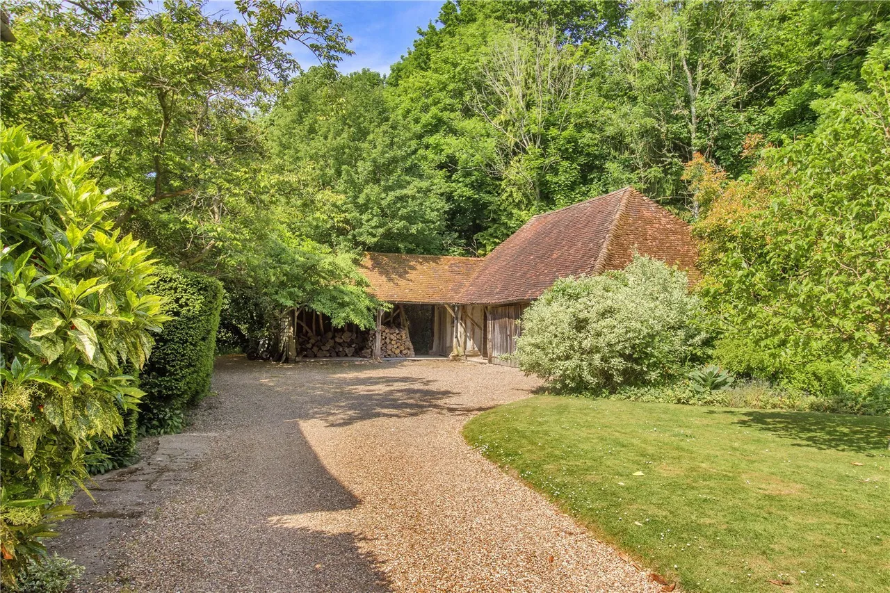 Hinksden Road, Benenden, TN17, photo 11