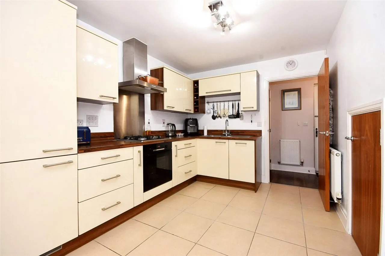Bell Hill Close, Billericay, Essex, CM12, photo 5