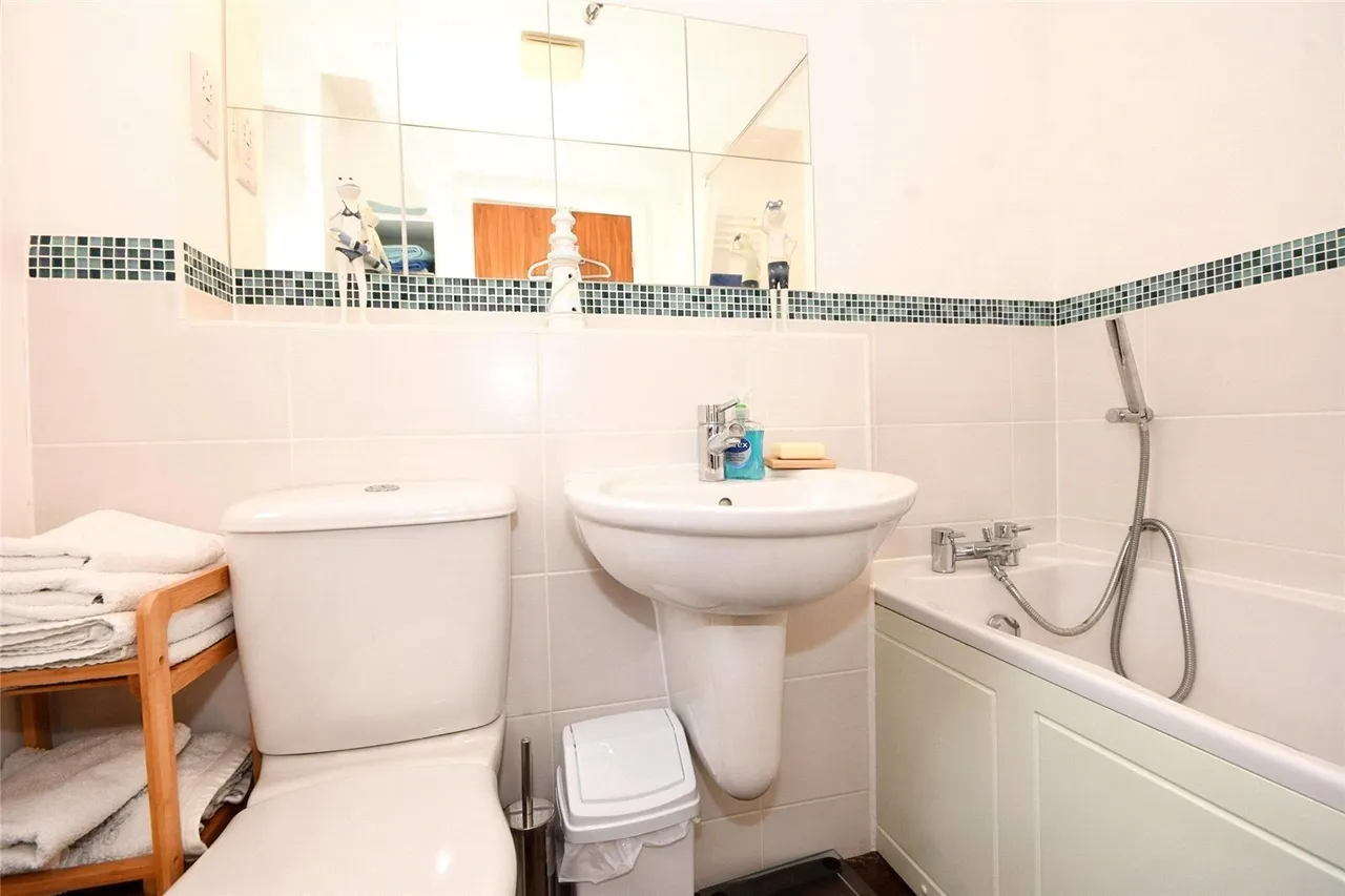 Bell Hill Close, Billericay, Essex, CM12, photo 10