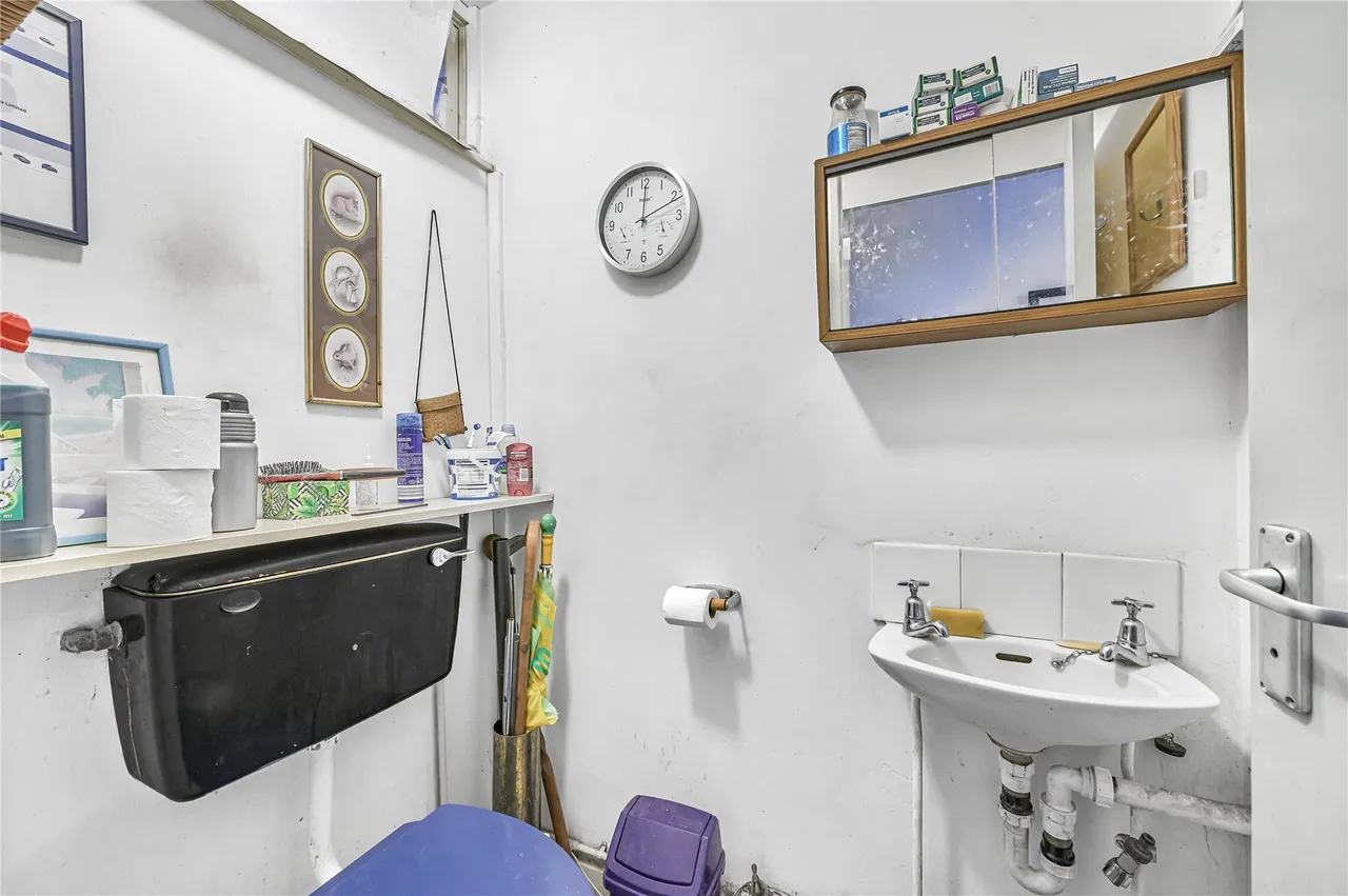 West Drive, London, SW16, photo 14