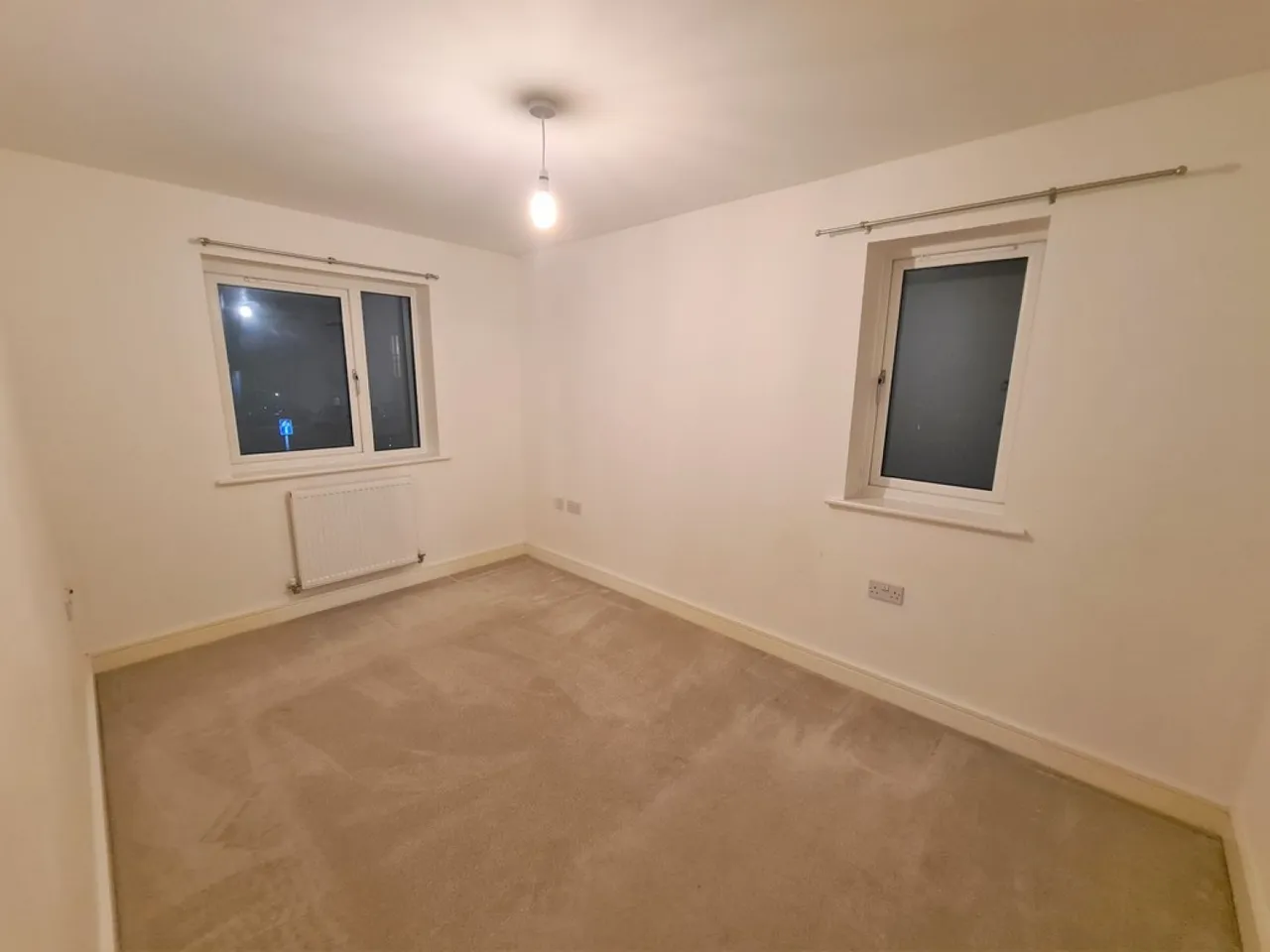 Robinsons Avenue, Pool, photo 7