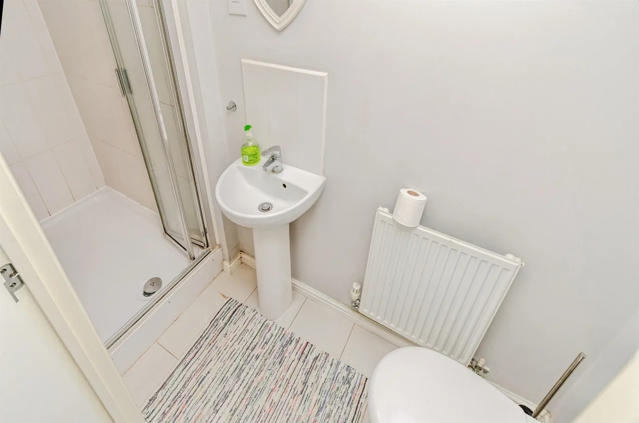 Kynance Grove, Wolverhampton, WV14, photo 8