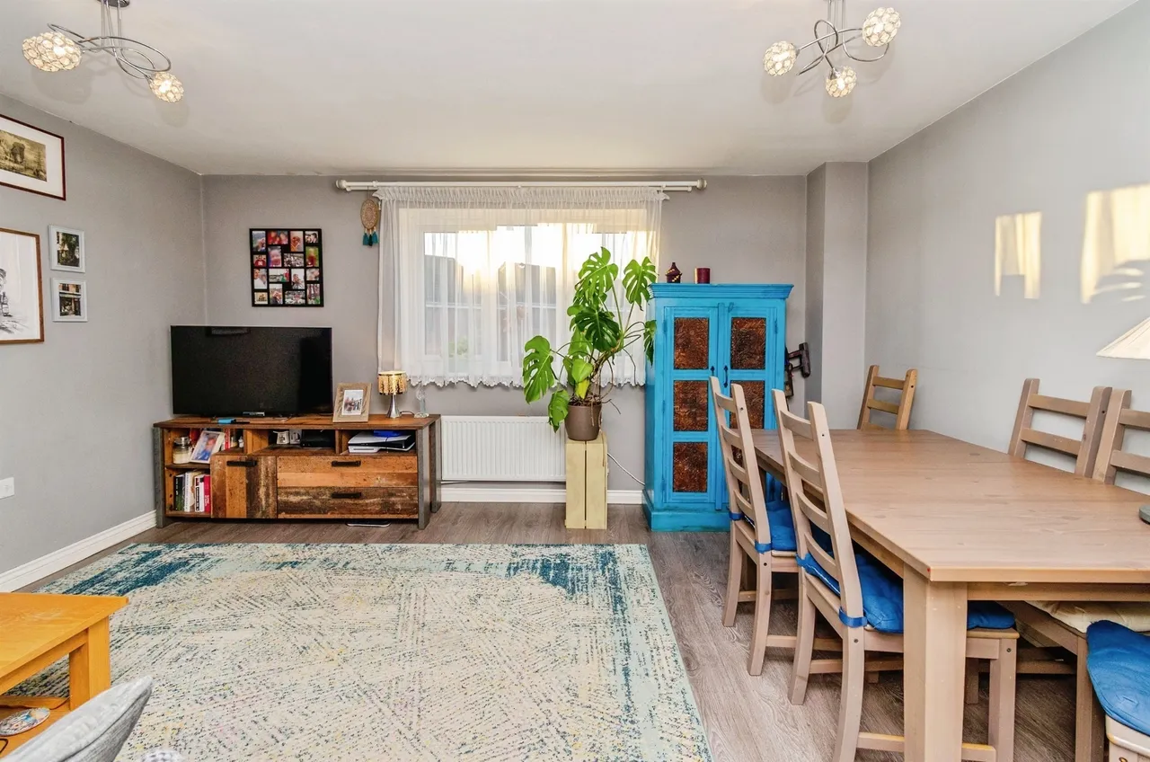 Kynance Grove, Wolverhampton, WV14, photo 4