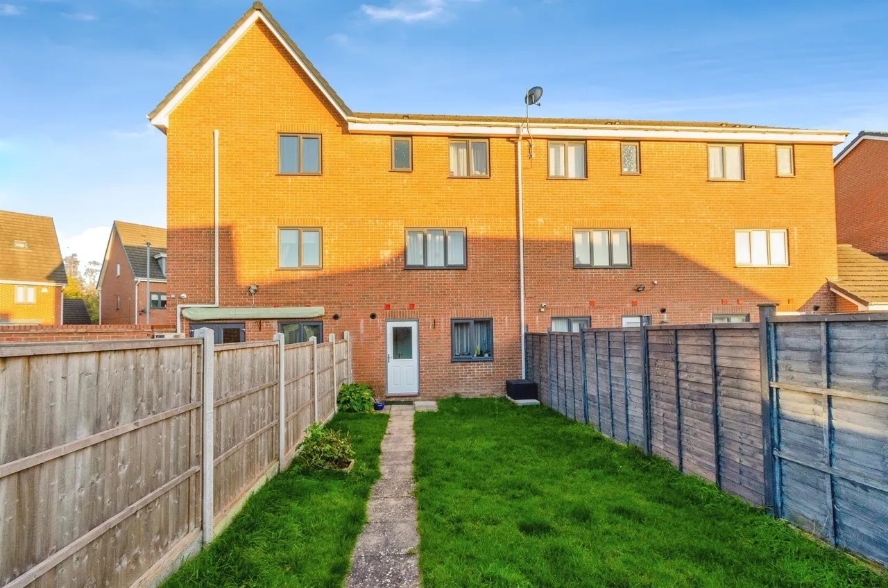 Kynance Grove, Wolverhampton, WV14, photo 17