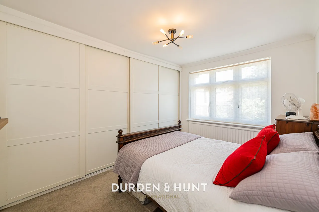 Chigwell Road, Woodford Green, IG8, photo 16