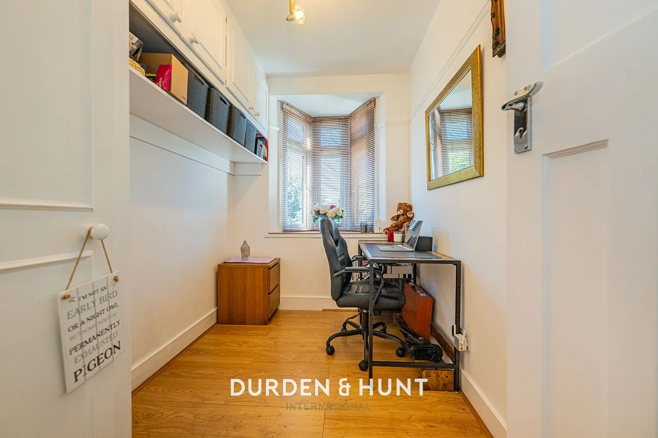 Chigwell Road, Woodford Green, IG8, photo 18