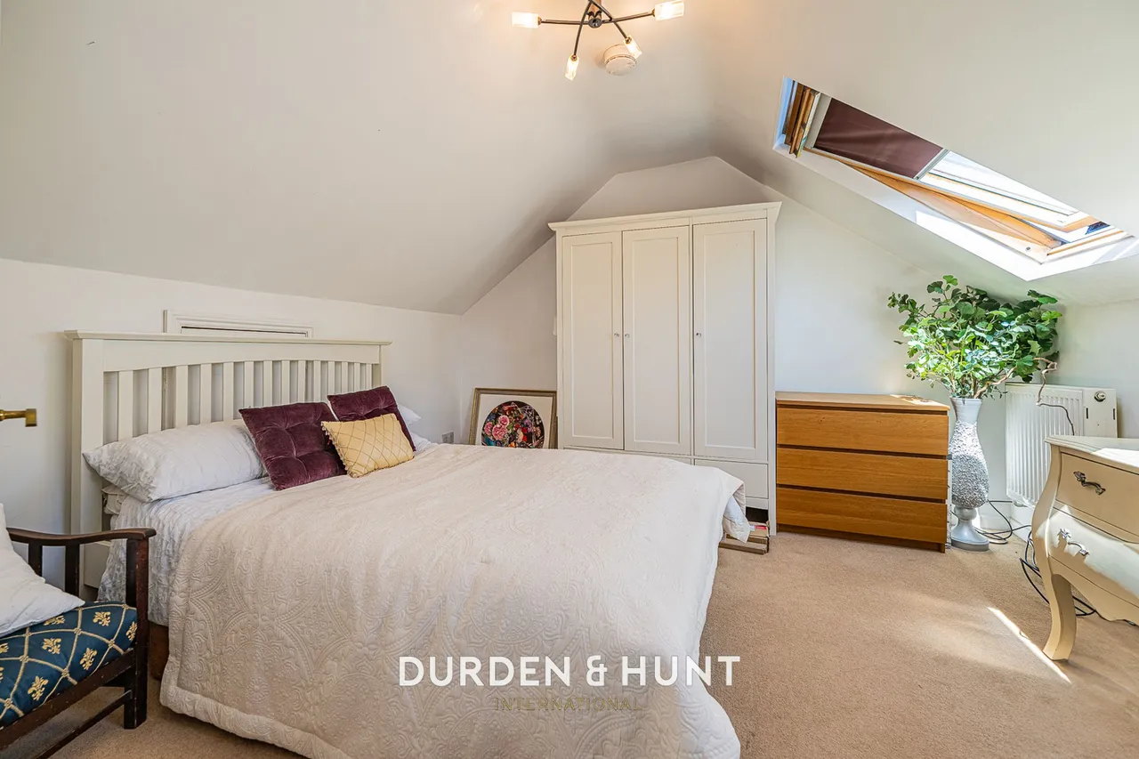 Chigwell Road, Woodford Green, IG8, photo 23