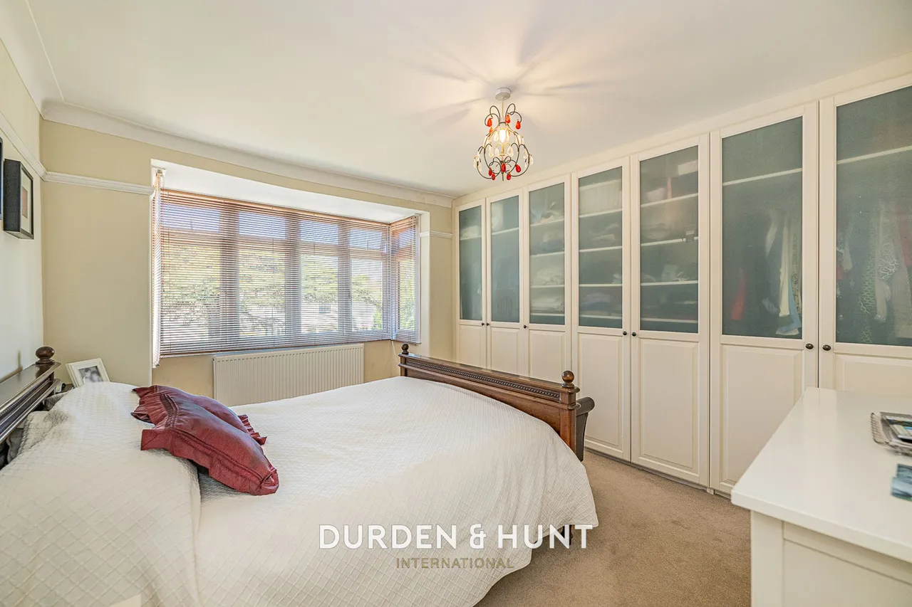 Chigwell Road, Woodford Green, IG8, photo 15