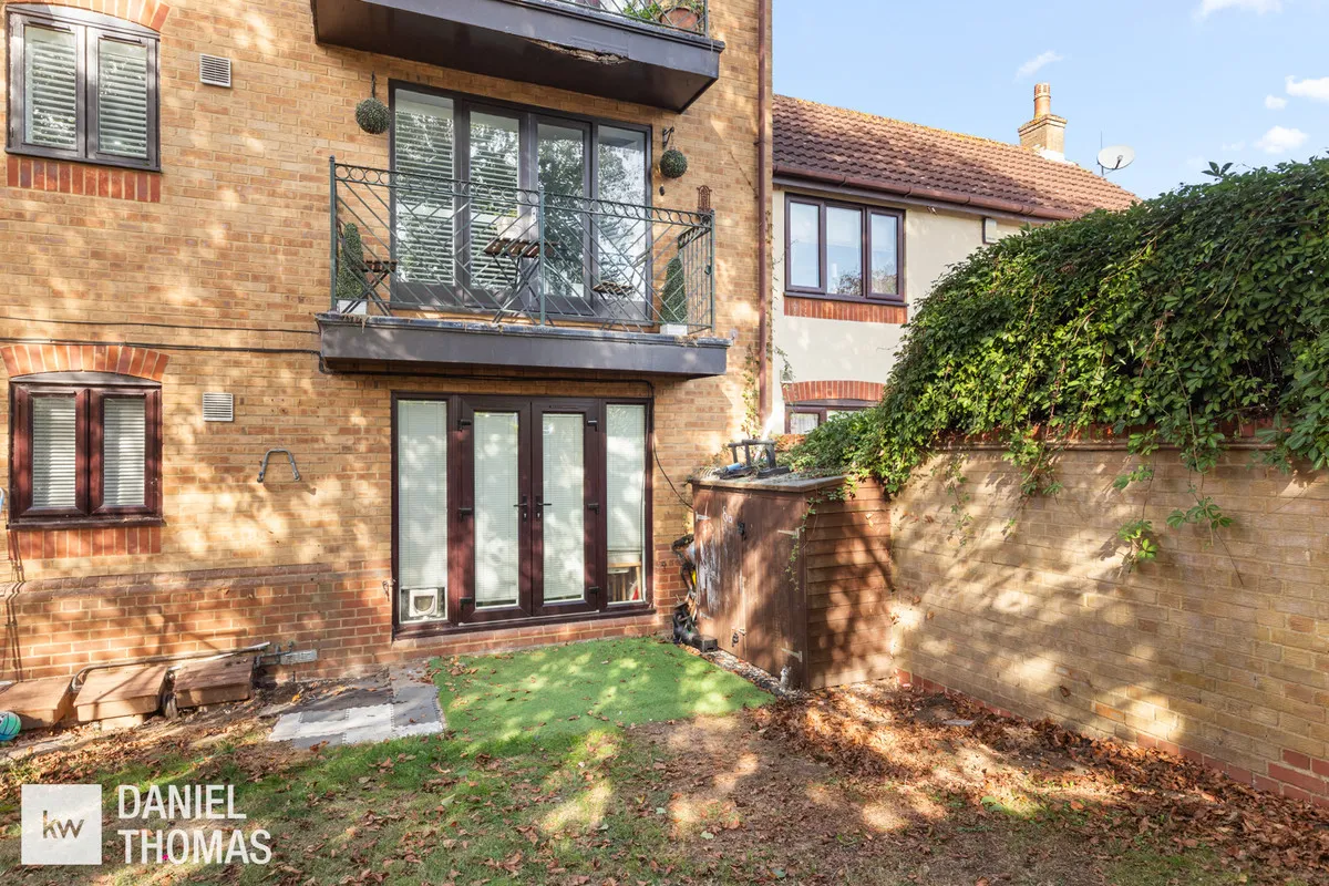 Horseshoe Close, Waltham Abbey, EN9, photo 4