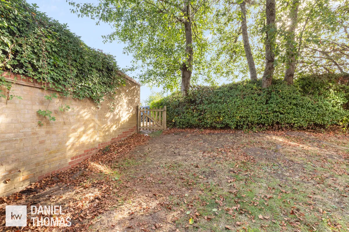Horseshoe Close, Waltham Abbey, EN9, photo 19