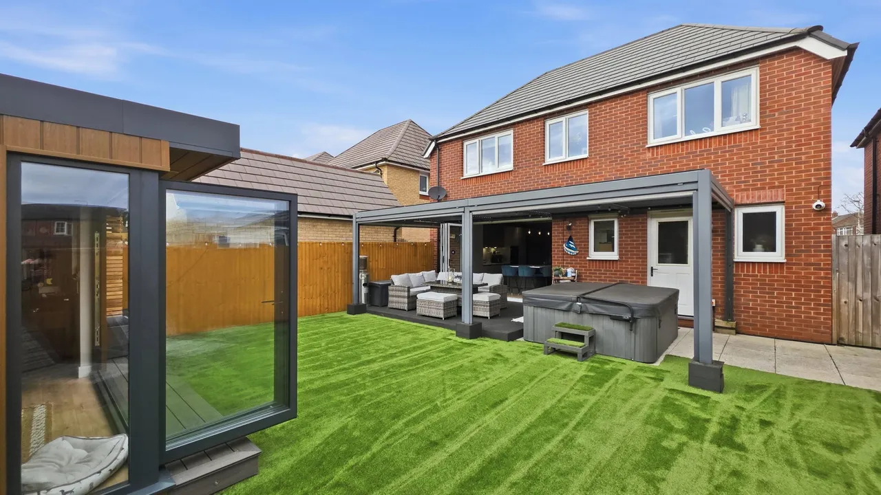 Moorgate Drive, Astley M29 7UA, photo 11