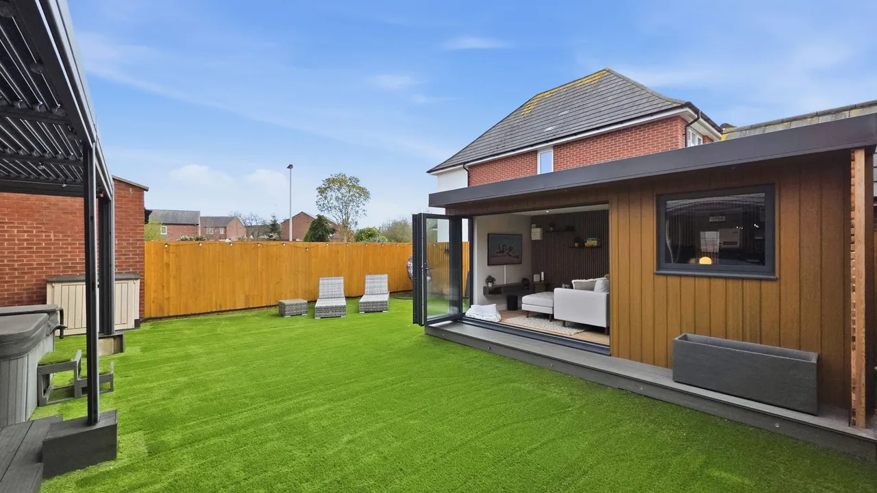 Moorgate Drive, Astley M29 7UA, photo 5