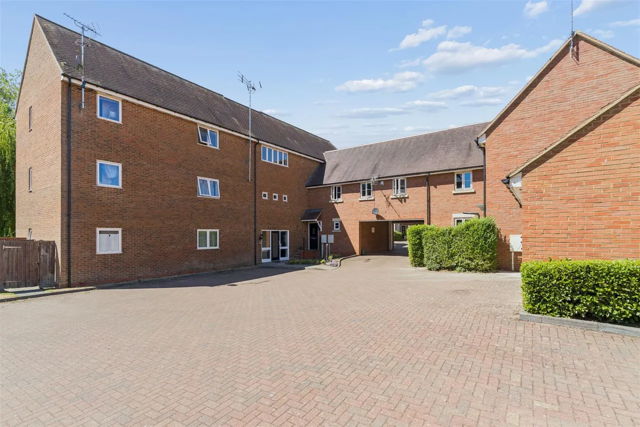 Wagstaff Way, Olney, photo 19