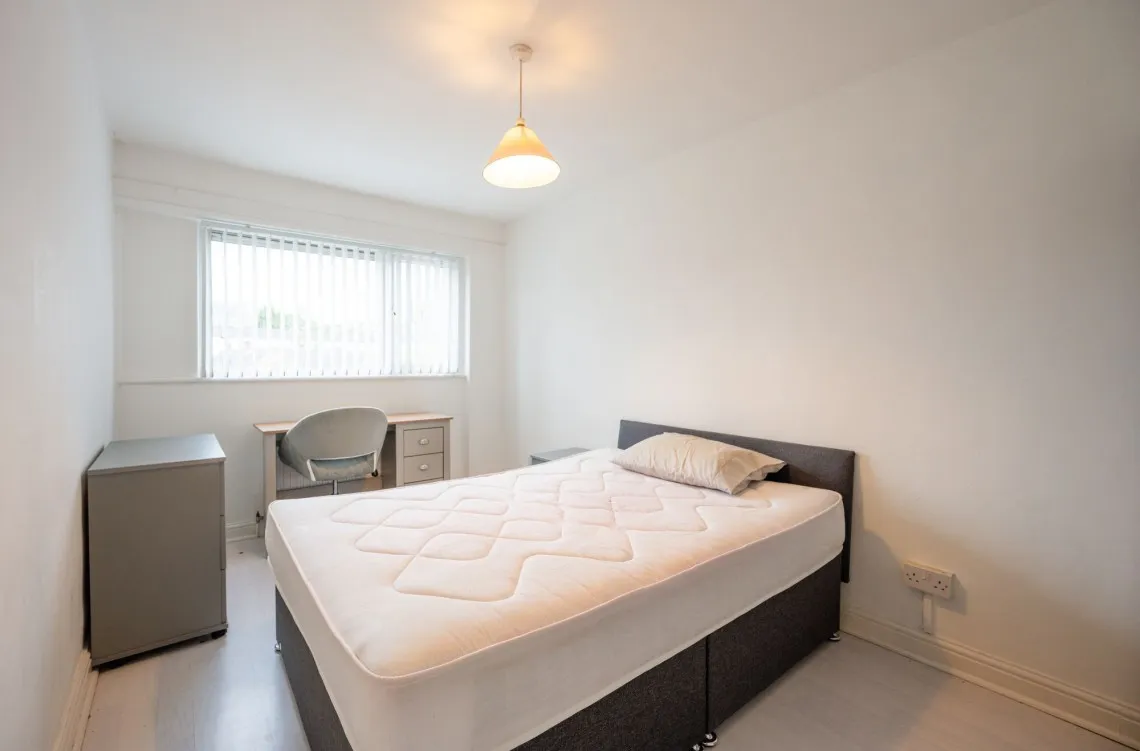 Pennington Avenue, Ormskirk, L39, photo 11