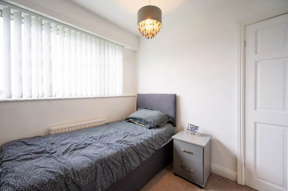 Pennington Avenue, Ormskirk, L39, photo 17
