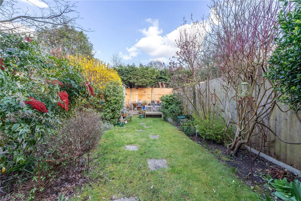 Percy Road, Hampton, TW12 2JW, photo 2