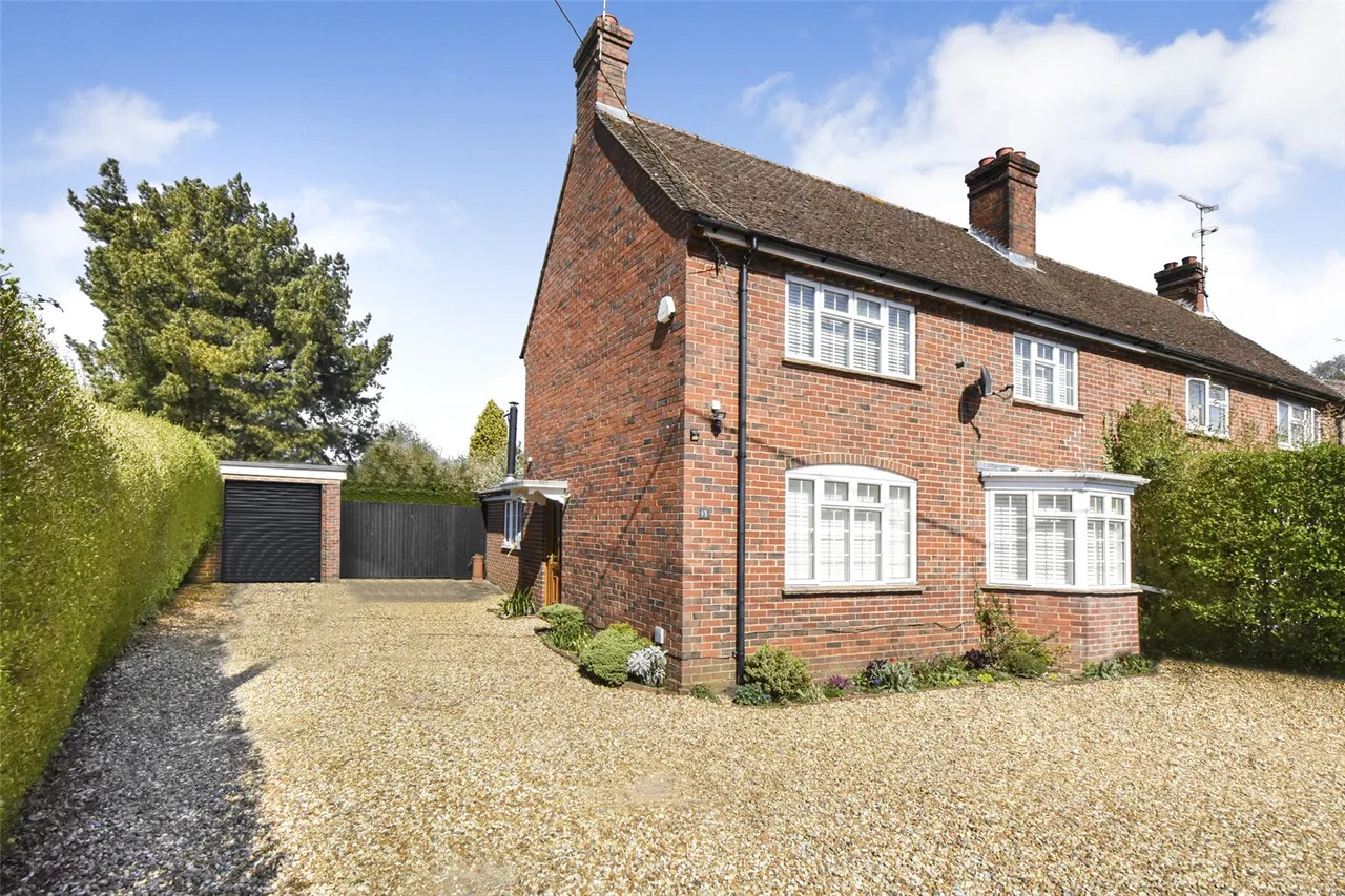 3 bed house for sale, Hound Green Close, Hound Green, RG27