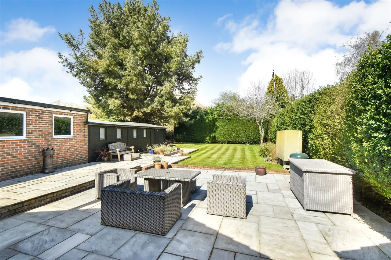 Hound Green Close, Hound Green, RG27, photo 11