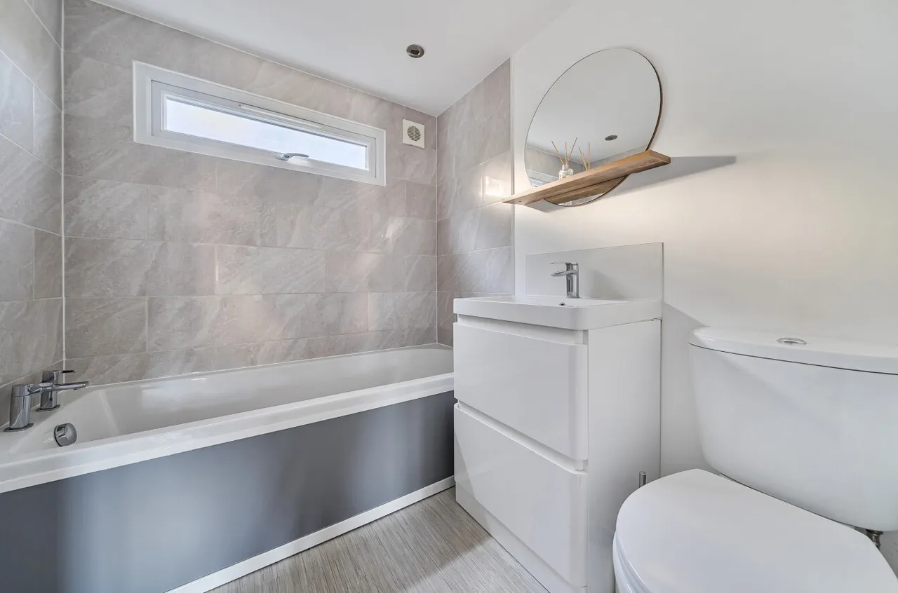 The Plateau, Warfield Park, Bracknell, Berkshire, RG42 3RH, photo 5