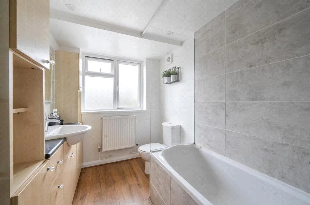 Carlyon Avenue, Harrow, HA2, photo 12