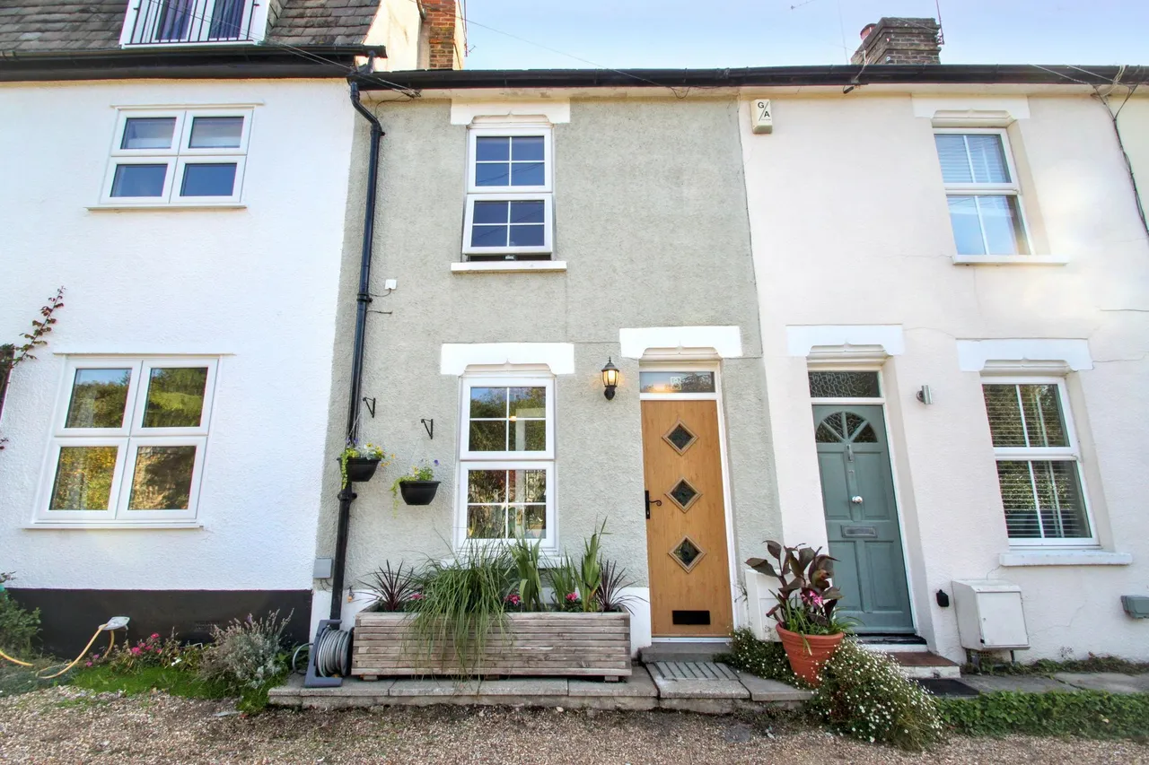 2 bed house for sale, Belgrave Terrace, Woodford Green, IG8