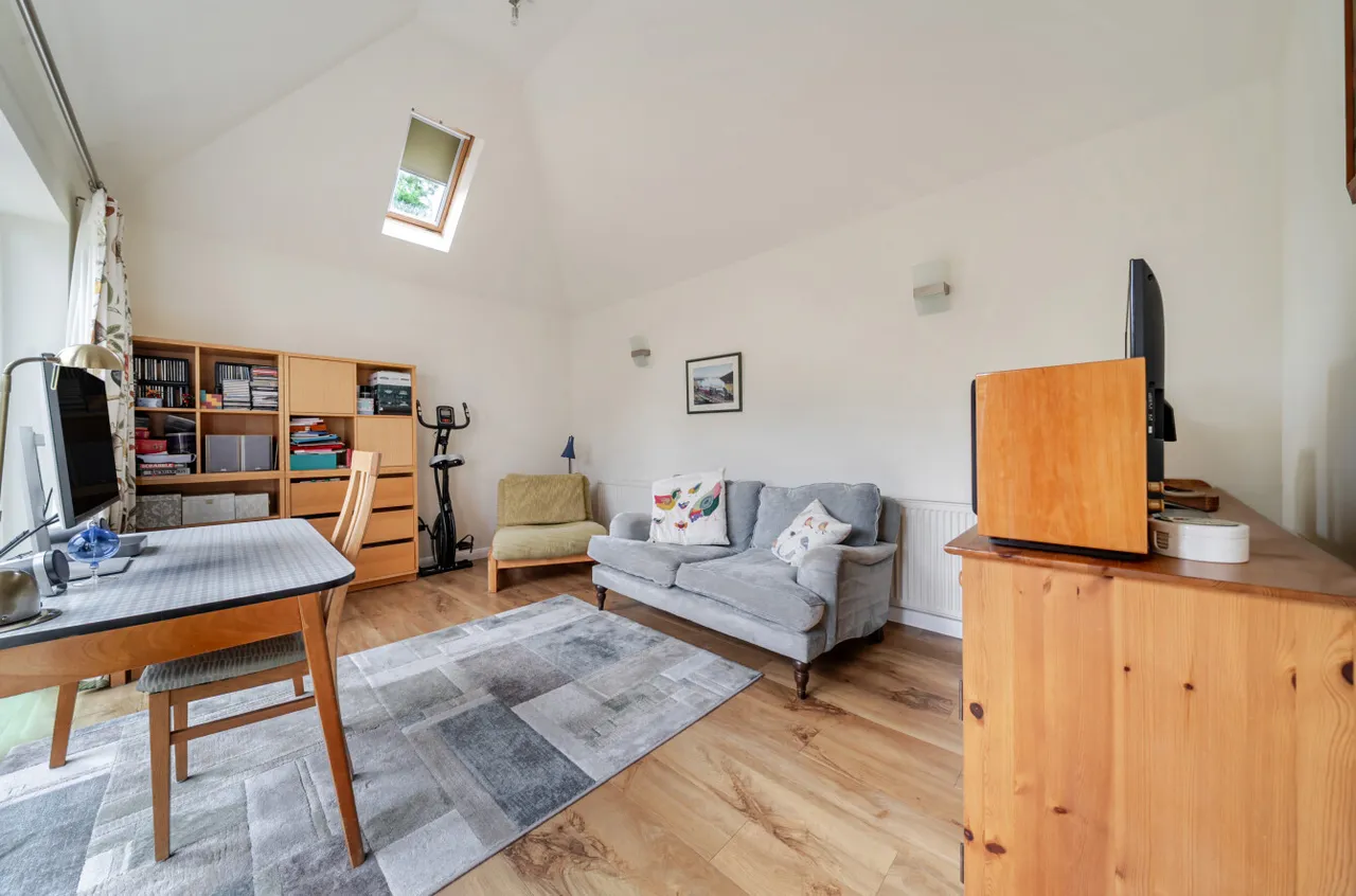 Yew Tree Road, Witley, GU8, photo 18