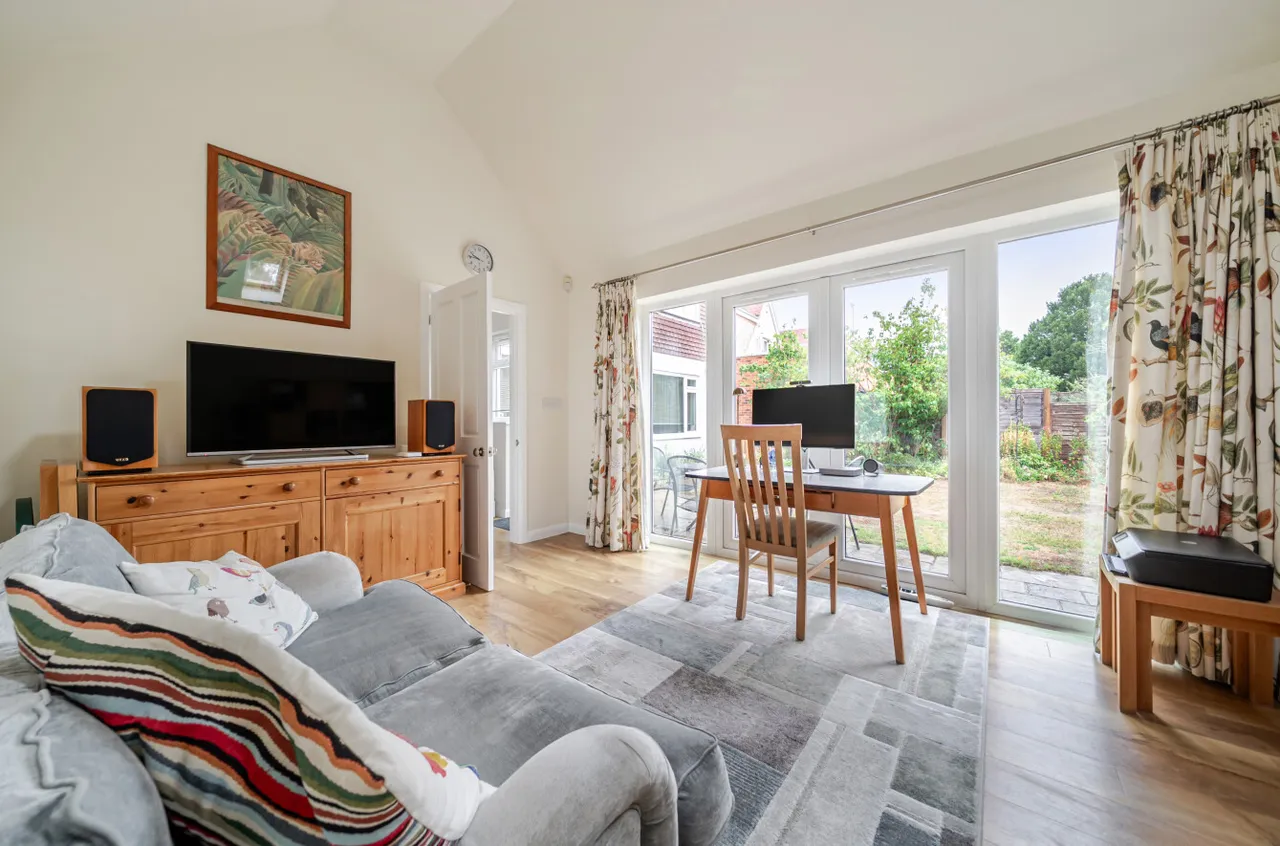 Yew Tree Road, Witley, GU8, photo 17