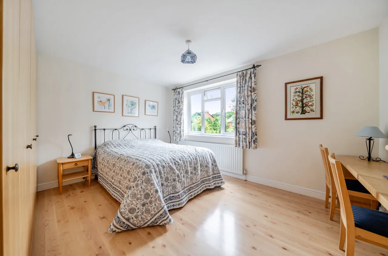 Yew Tree Road, Witley, GU8, photo 21