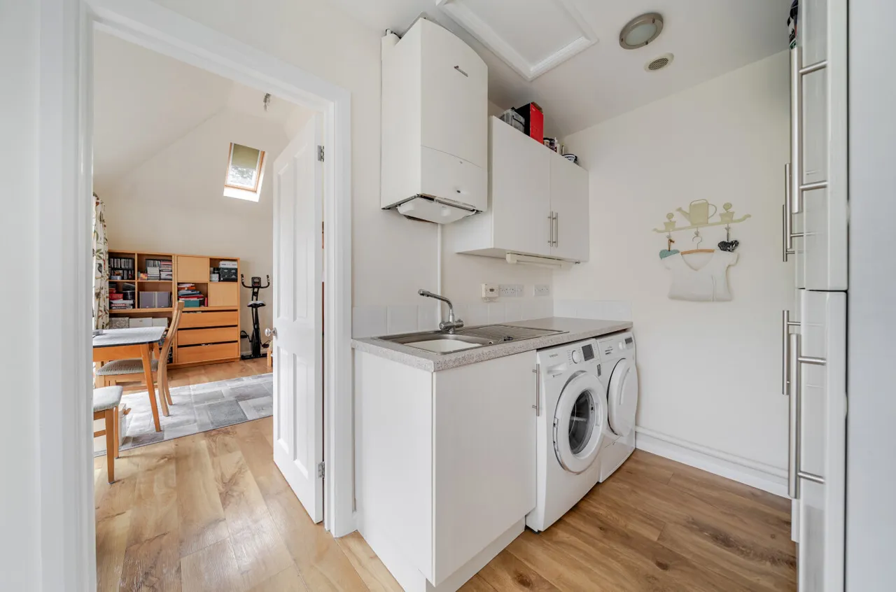 Yew Tree Road, Witley, GU8, photo 15