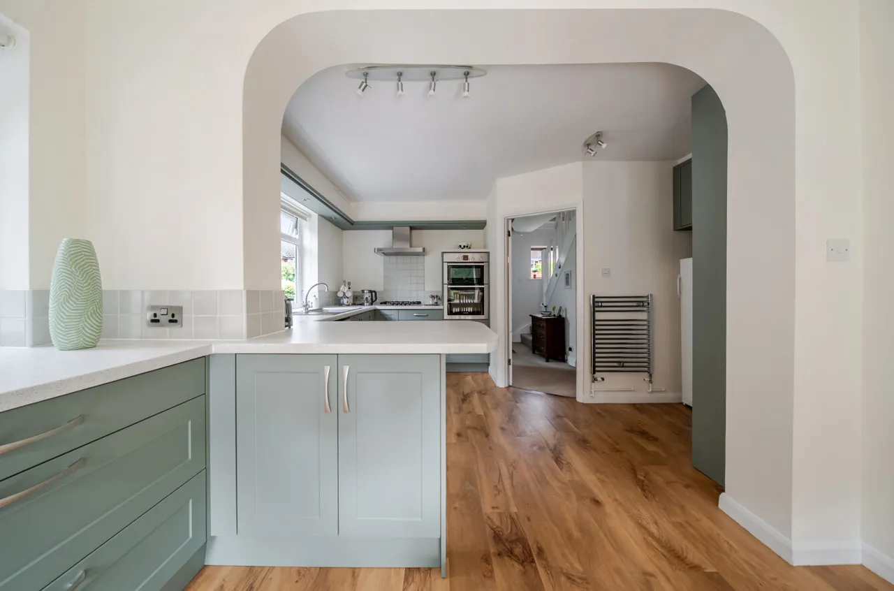 Yew Tree Road, Witley, GU8, photo 13