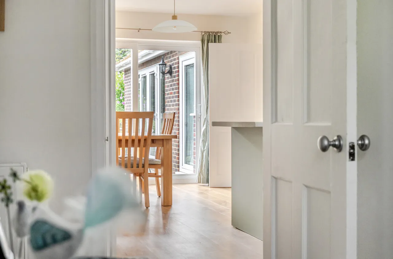 Yew Tree Road, Witley, GU8, photo 10