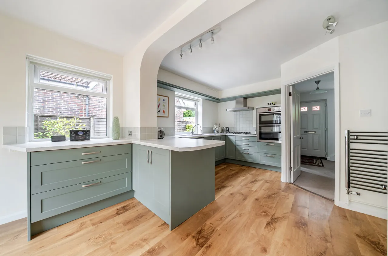 Yew Tree Road, Witley, GU8, photo 12