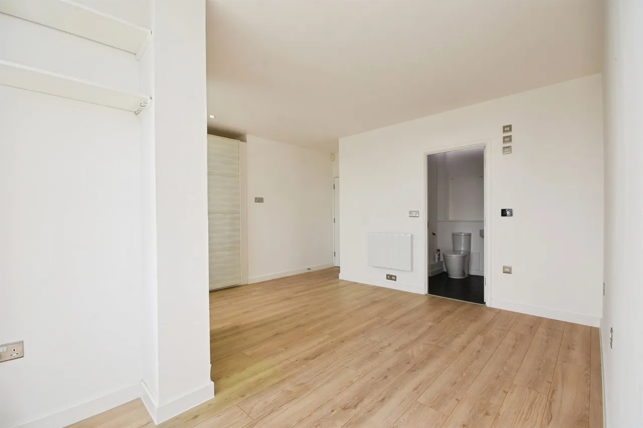 Meadow Walk, Chelmsford, photo 9