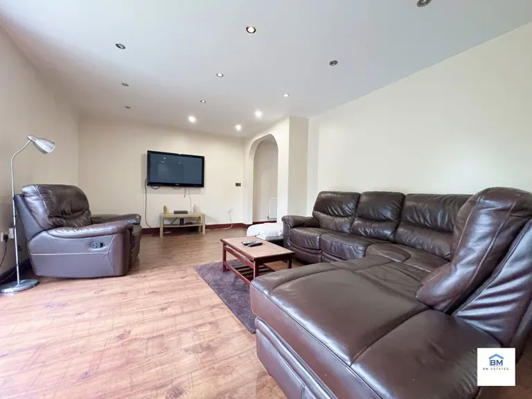 Coombe Rise, Oadby, LE2 5TU, photo 3