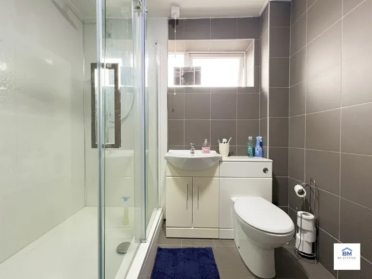 Coombe Rise, Oadby, LE2 5TU, photo 12