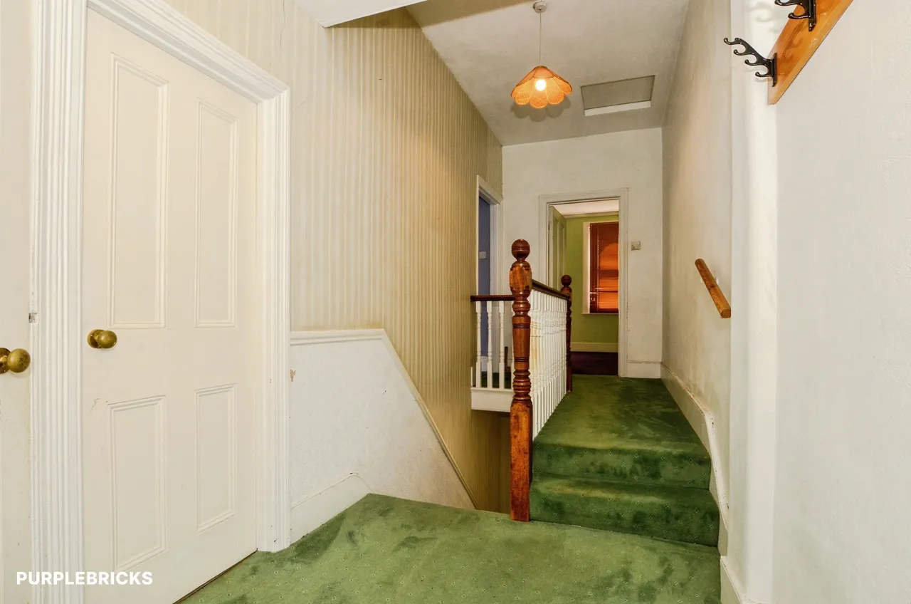 Eaton Park Road, London, N13, photo 10