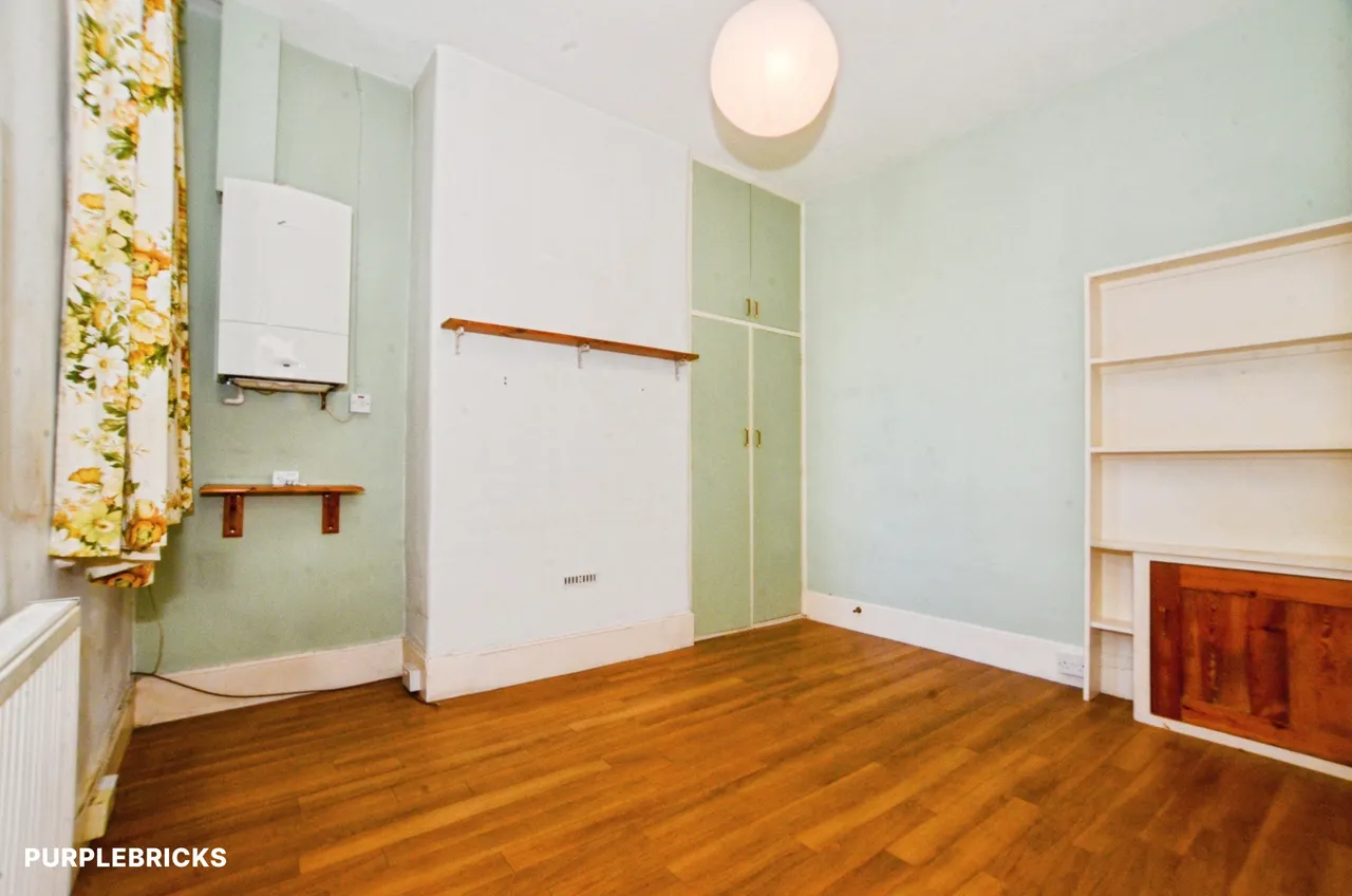 Eaton Park Road, London, N13, photo 25