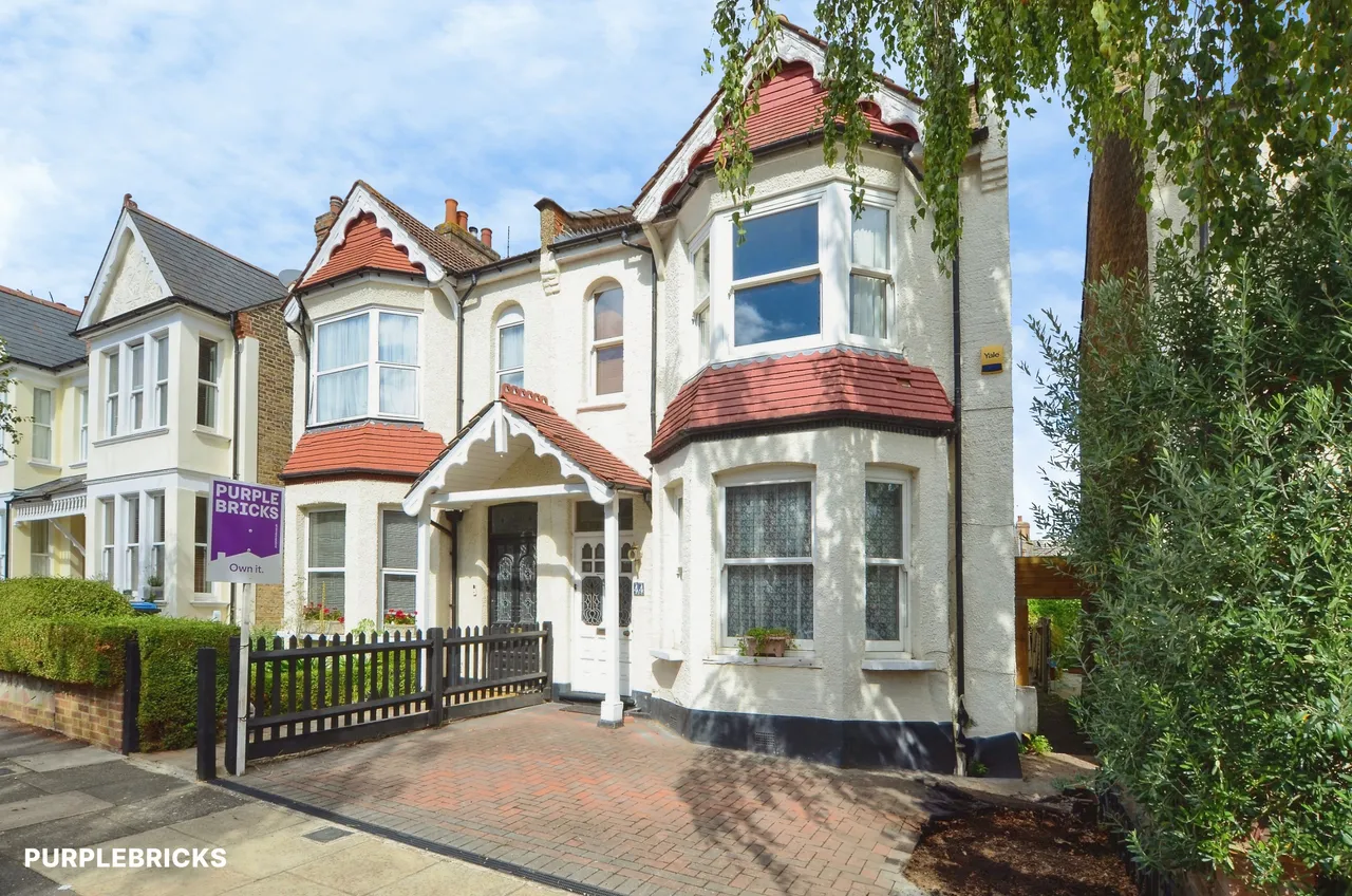Eaton Park Road, London, N13, photo 24