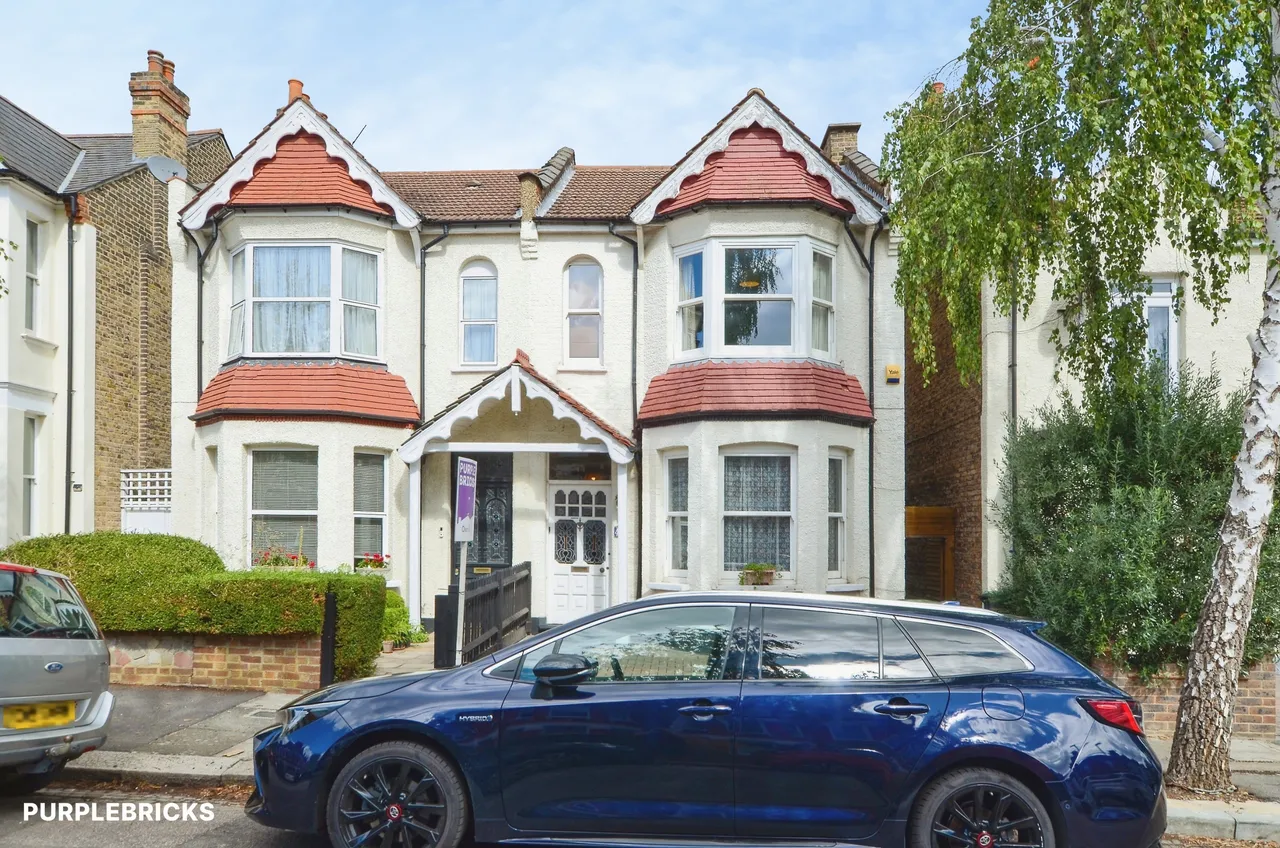 Eaton Park Road, London, N13, photo 23