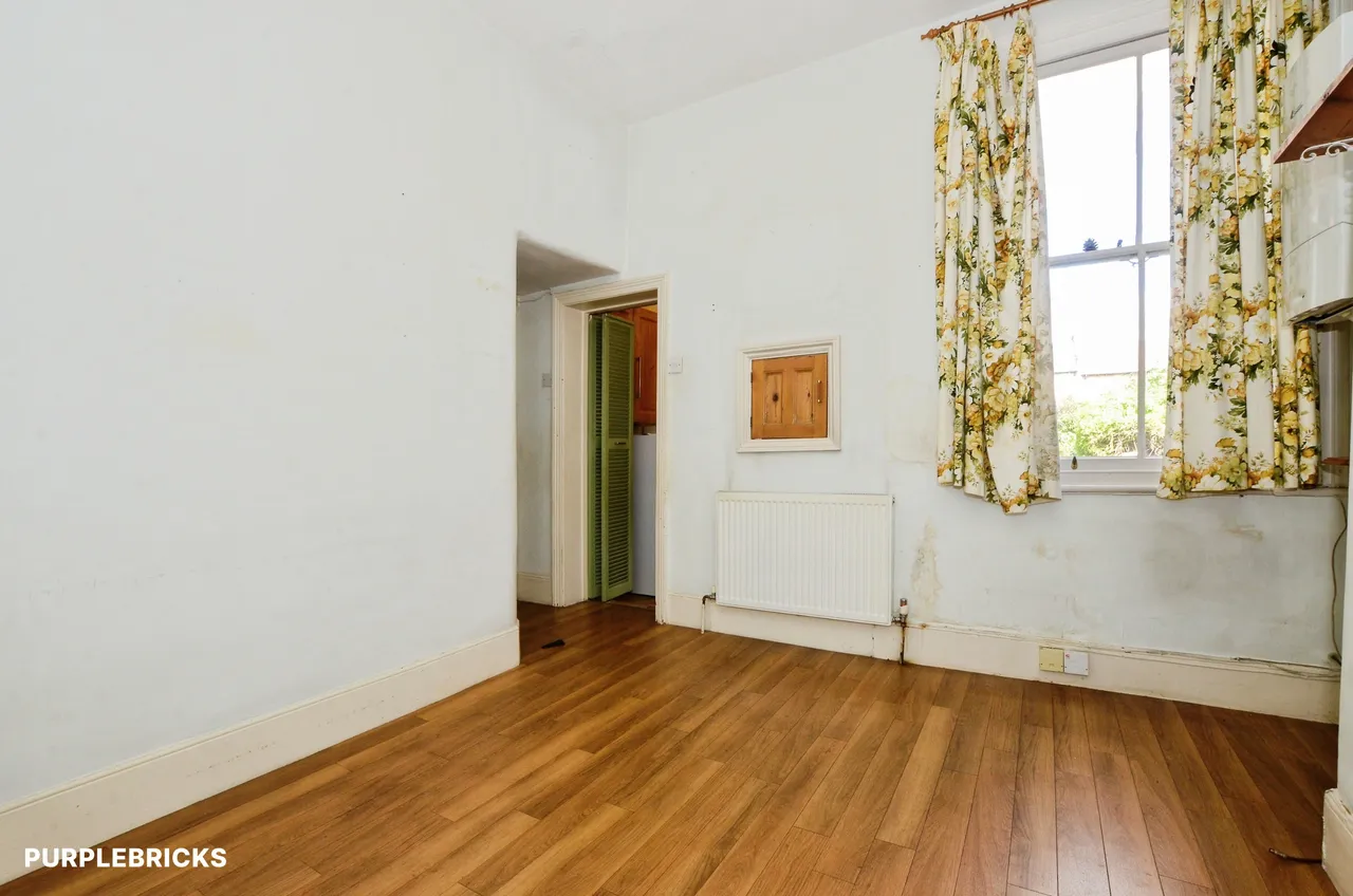 Eaton Park Road, London, N13, photo 7