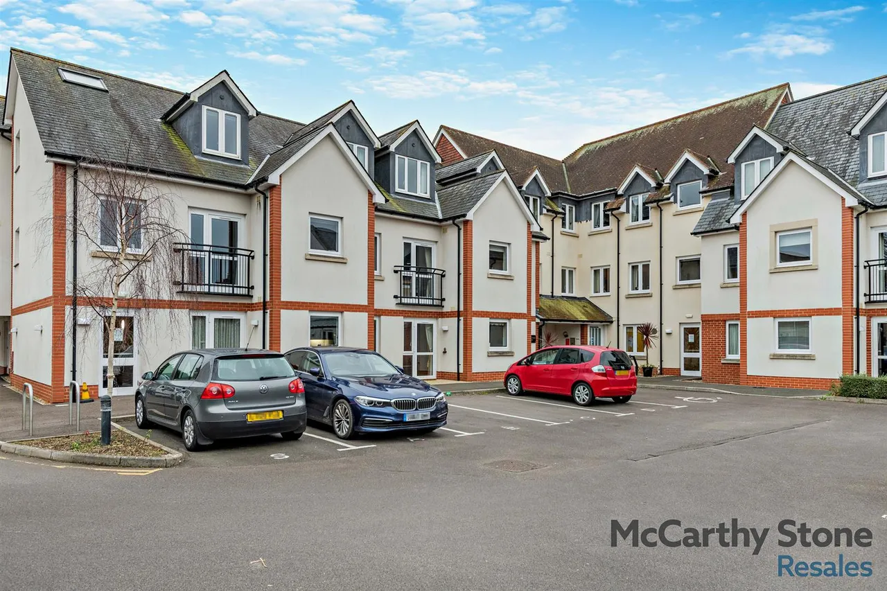Avenue Road, Lymington, SO41, photo 17
